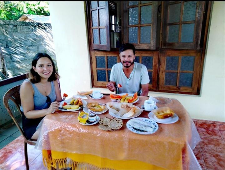 Arani Homestay Polonnaruva Szoba fotó